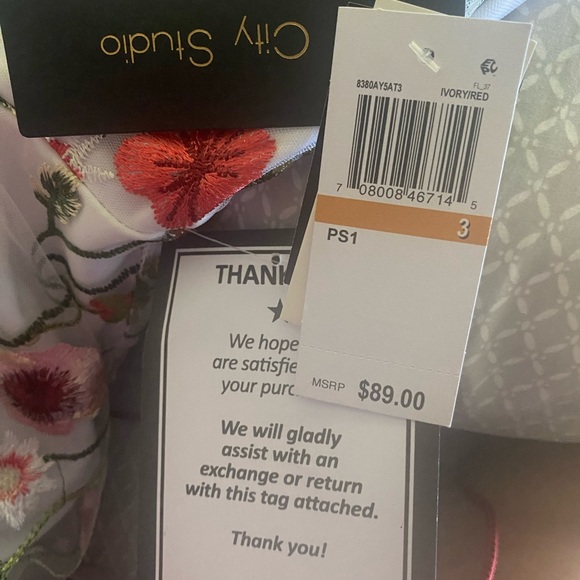 Brand new with tags Macys. - Picture 7 of 8